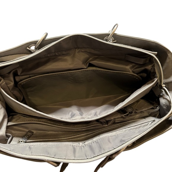 BEIS The Diaper Bag in Gray - Picture 11 of 16